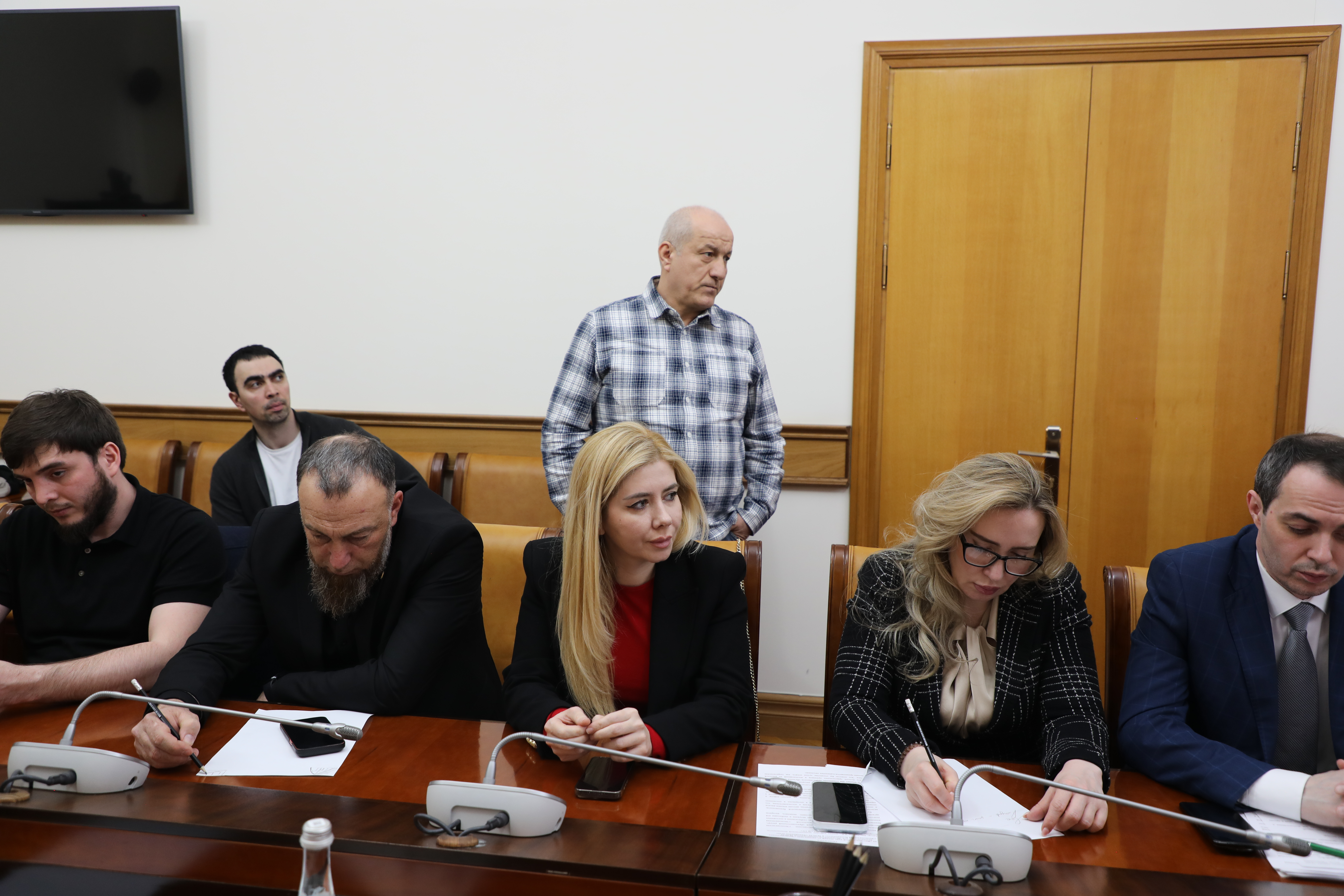 Власть и производители стройматериалов объединяют усилия для ликвидации последствий ЧС в Дагестане